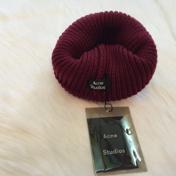 NWT Acne Studios Pansy Beanie Burgundy